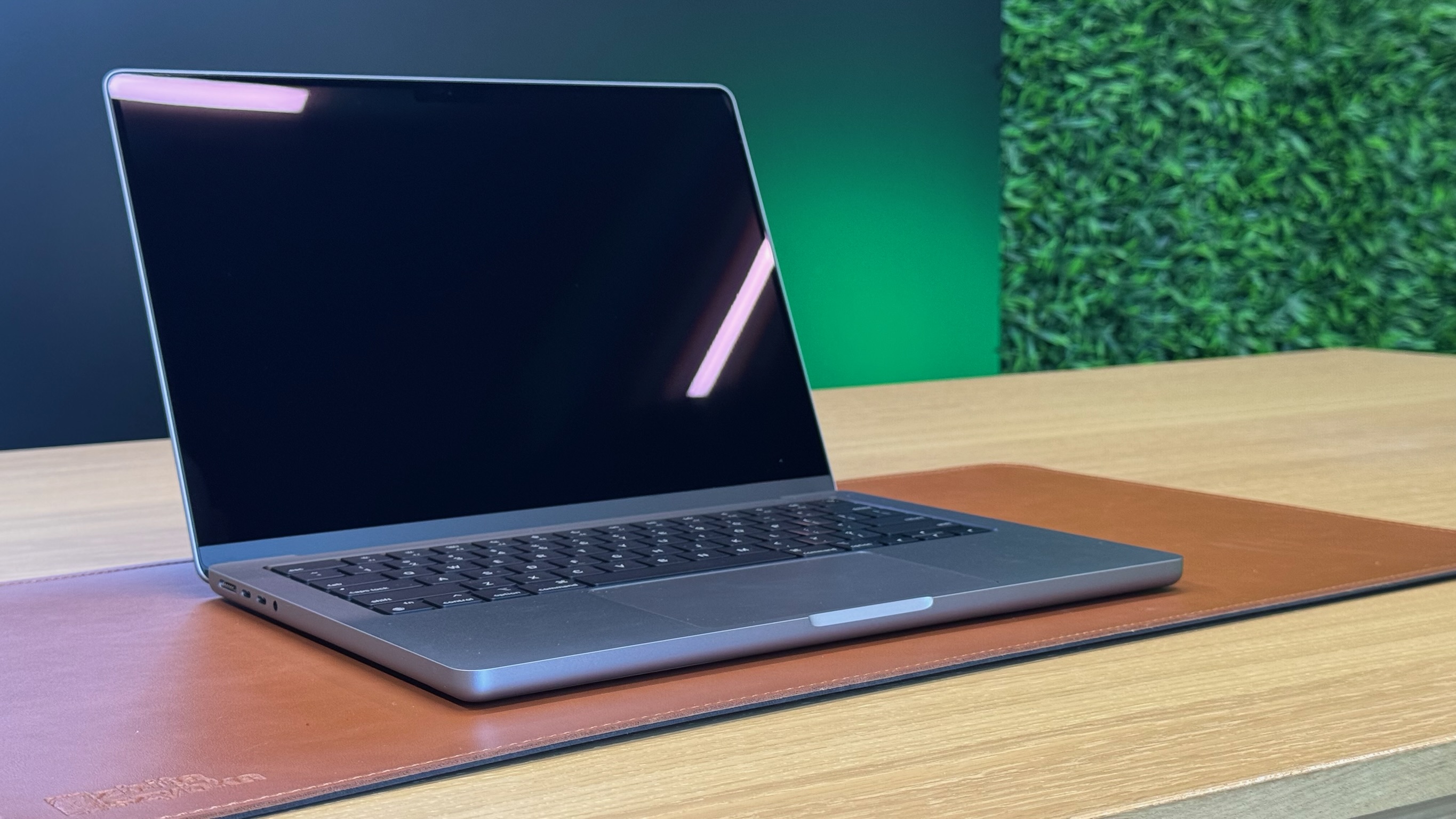 MacBook Pro 14' | M1 Pro | 32GB RAM | 512 SSD - ZbitaSzybka.shop